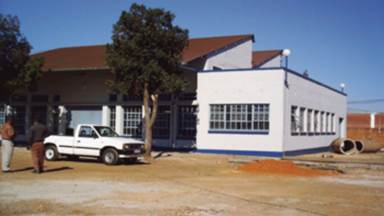 Refurbishment of existing bus garage, Daveton